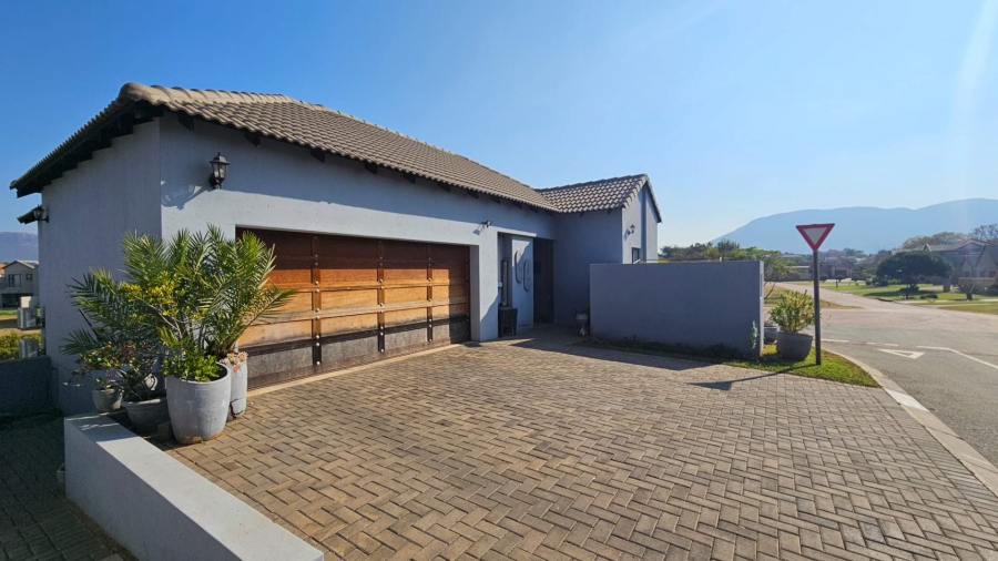 3 Bedroom Property for Sale in Gateway Manor North West